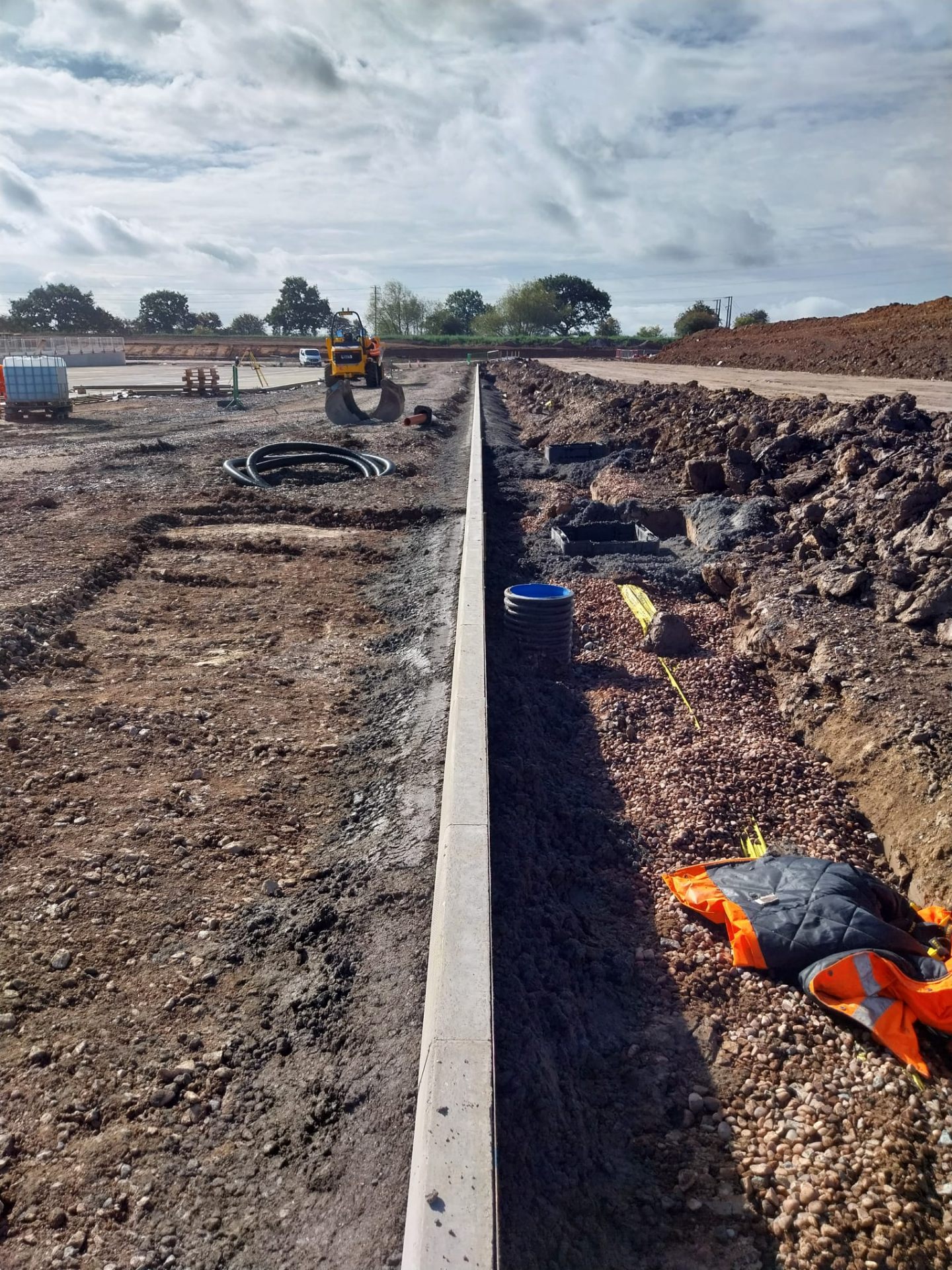 Curved kerb island layout